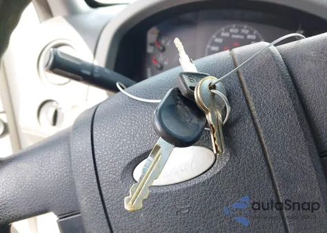 2005 Ford F150 из США, поврежденный, VIN 1FTRF122X5NB25835